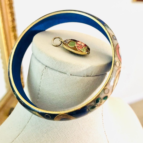 Vintage Unique Bracelet & Tiny Cloisonné Pendant - Picture 4 of 16